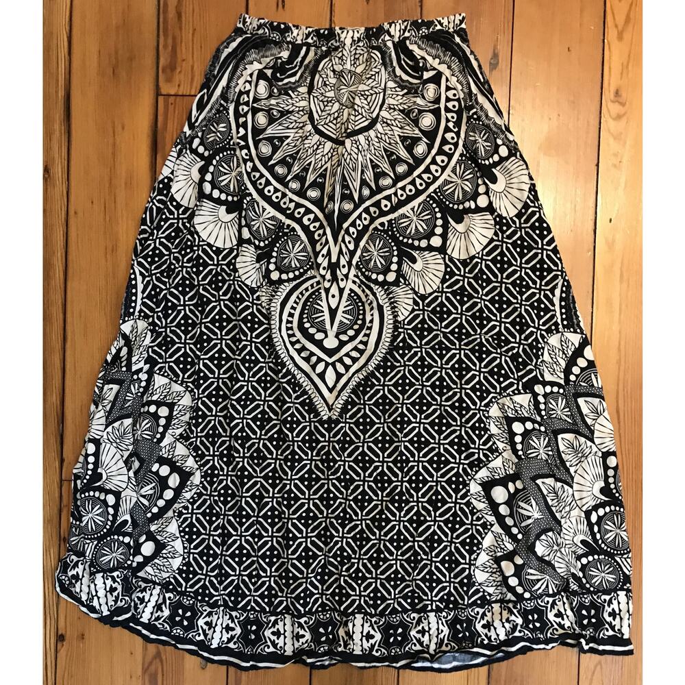 Flying Tomato Vintage 90s Style Rayon Black White Boho Pattern Maxi Skirt M 38"